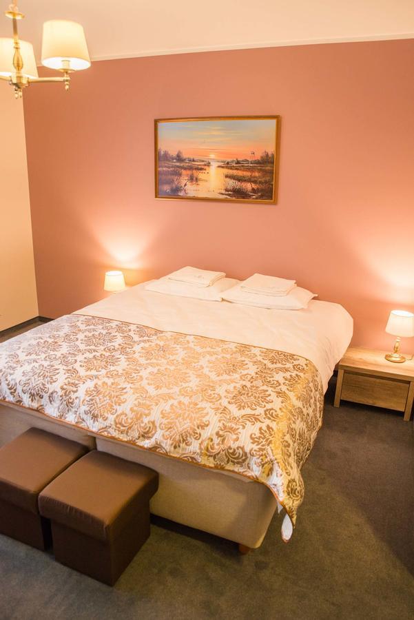 Ankur Hotell Mustvee Esterno foto