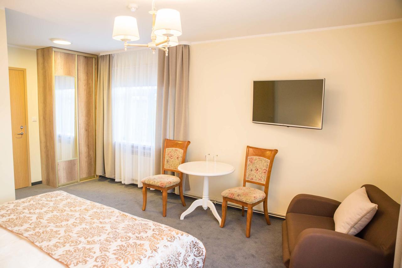 Ankur Hotell Mustvee Esterno foto